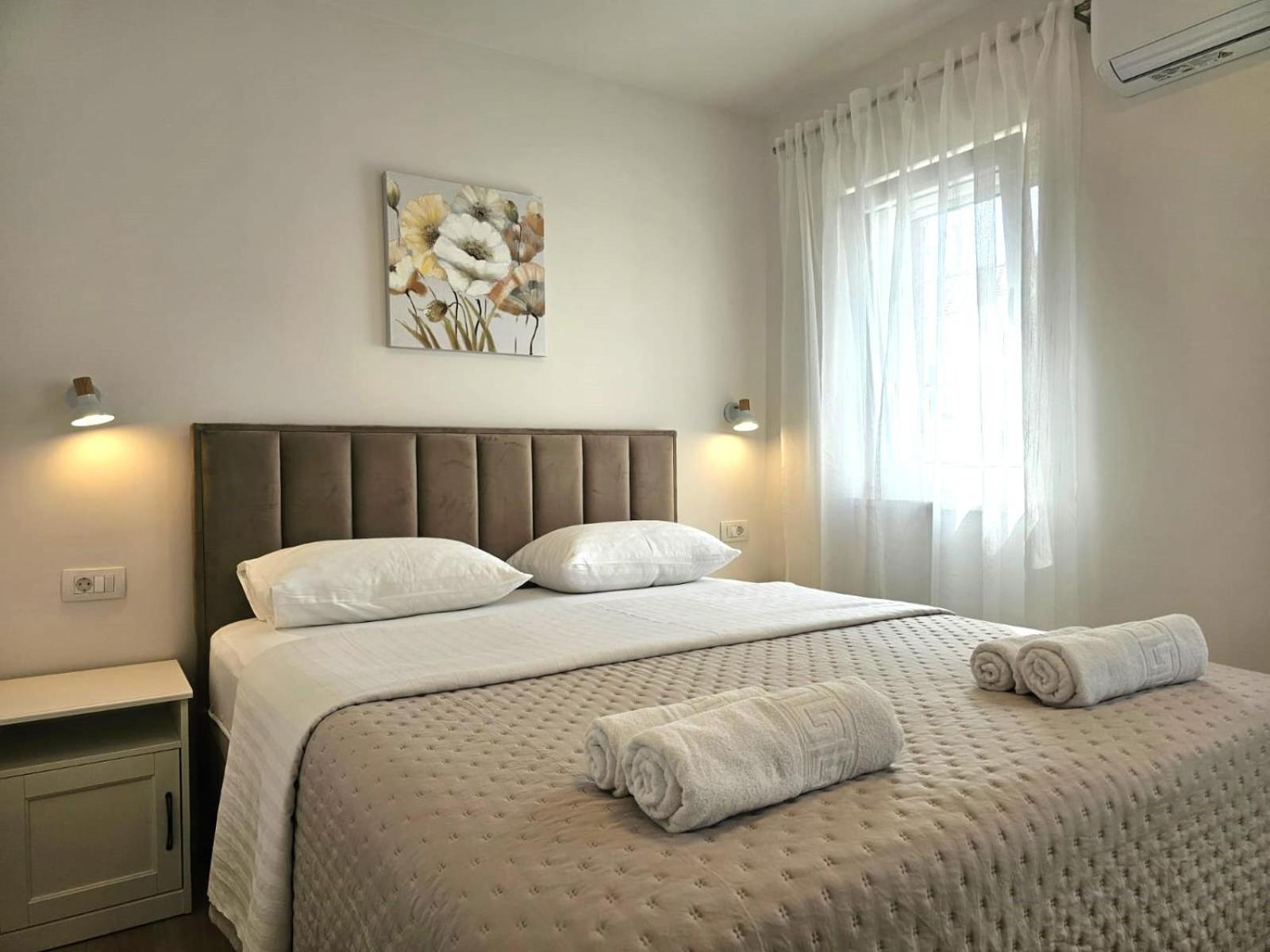 Apartments Miamare 2 Primosten Exterior photo