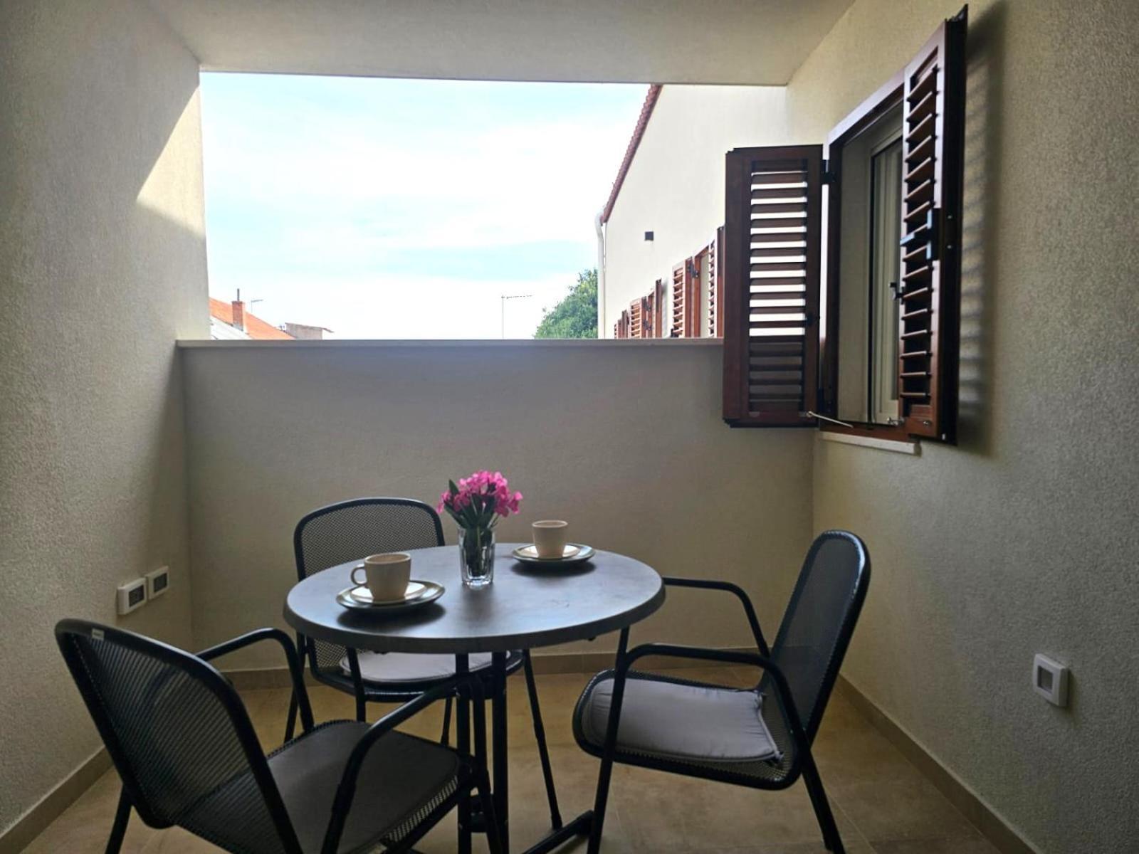 Apartments Miamare 2 Primosten Exterior photo